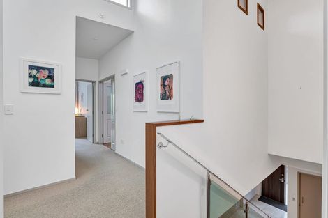 Photo of property in 12 Leatham Avenue, Strandon, New Plymouth, 4312