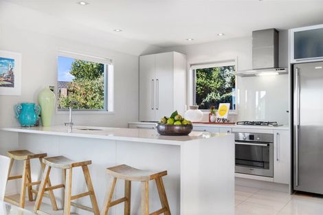 Photo of property in 135 Major Hornbrook Road, Mount Pleasant, Christchurch, 8081