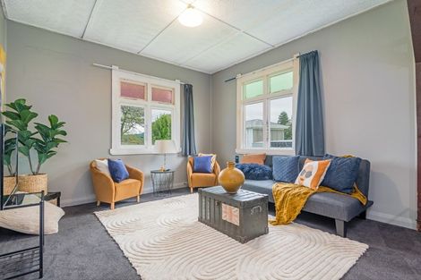 Photo of property in 12 Gordon Street, Woodville, 4920