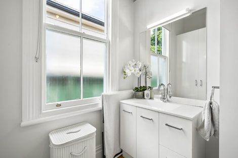 Photo of property in 26 Anne Street, Devonport, Auckland, 0624