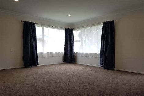 Photo of property in 2/34 Portadown Avenue, Pakuranga Heights, Auckland, 2010