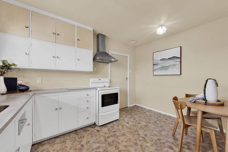 Photo of property in 2/42 North Avon Road, Richmond, Christchurch, 8013