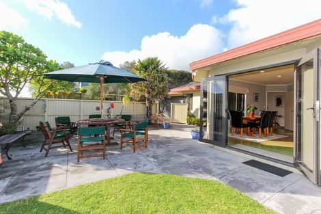 Photo of property in 1 Rotokare Crescent, Whalers Gate, New Plymouth, 4310