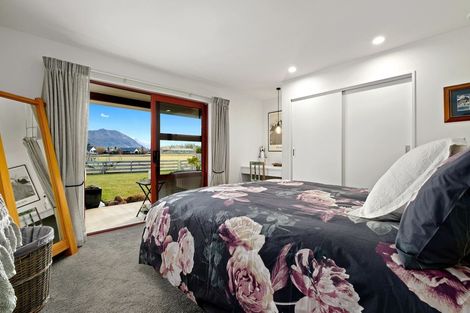 Photo of property in 15 Allenby Place, Wanaka, 9305