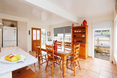 Photo of property in 16 Wilson Street, Bulls, 4818