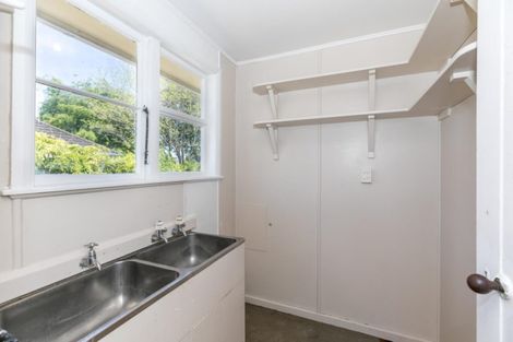 Photo of property in 102 Holland Road, Fairfield, Hamilton, 3214