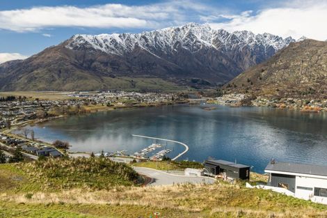 Photo of property in 2 Lynch Lane, Queenstown Hill, 9300