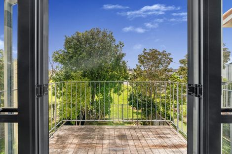 Photo of property in Tuscany Way, 20/3 Ambrico Place, New Lynn, Auckland, 0600