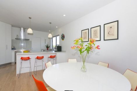 Photo of property in 17 Links Drive, Waiwhakaiho, New Plymouth, 4312