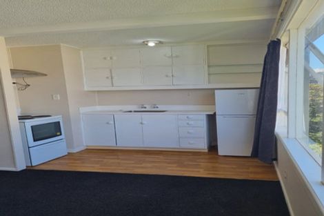 Photo of property in Churchill Flats, 213 The Terrace, Wellington Central, Wellington, 6011