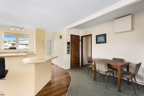 Photo of property in 16 Granville Street, Silverstream, Upper Hutt, 5019