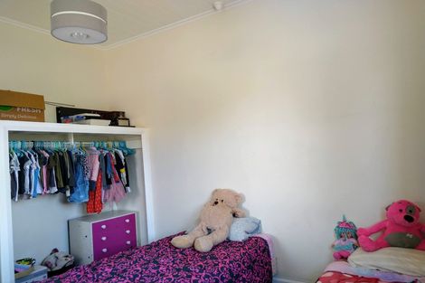 Photo of property in 18 Swiss Avenue, Gonville, Whanganui, 4501