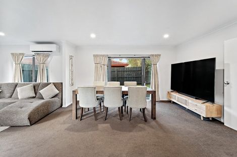 Photo of property in 2 Whitbourne Heights, Manurewa, Auckland, 2105