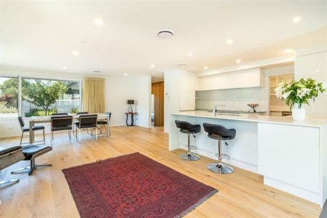 Photo of property in 43 Waiwetu Street, Fendalton, Christchurch, 8052