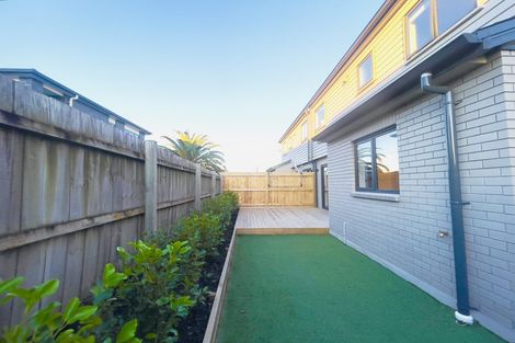 Photo of property in 2/19 Earlsworth Road, Mangere East, Auckland, 2024