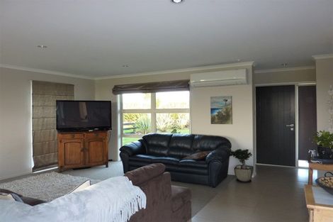 Photo of property in 6 Elley Drive, Carters Beach, Westport, 7825