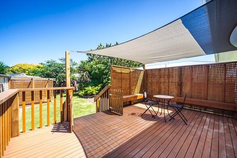 Photo of property in 3 Thompson Terrace, Manurewa, Auckland, 2102