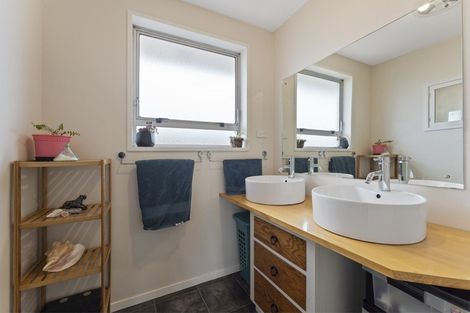 Photo of property in 2/20 Staffa Street, Woolston, Christchurch, 8062