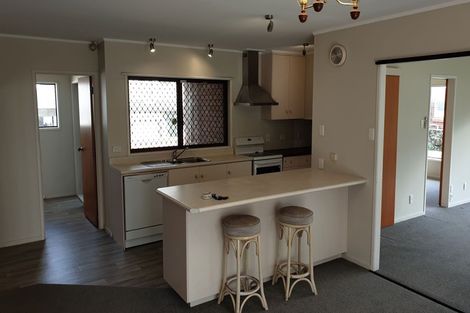 Photo of property in 15 Waiohua Road, Greenlane, Auckland, 1061