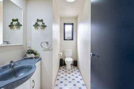 Photo of property in 55 Royal Oak Drive, Kelvin Grove, Palmerston North, 4414