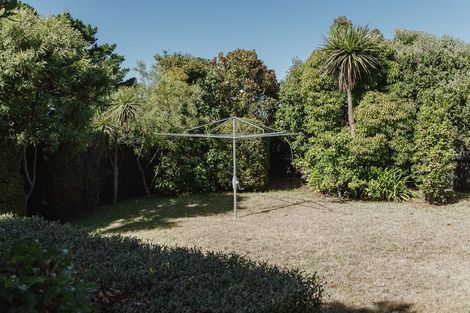 Photo of property in 6 Gates Road, Waikanae Beach, Waikanae, 5036