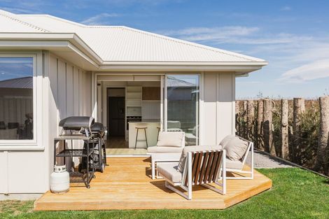 Photo of property in 53 Wai Whatu Street, Meeanee, Napier, 4110