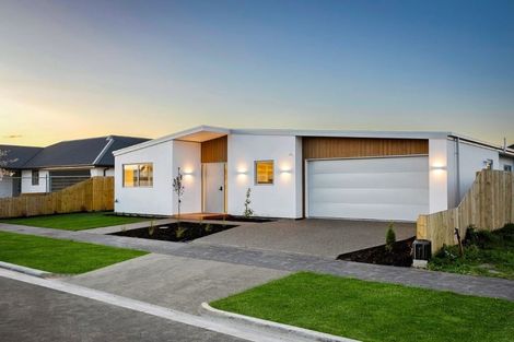 Photo of property in 17 Timara Crescent, Marshland, Christchurch, 8083