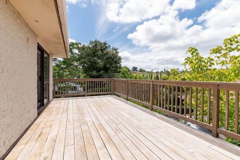 Photo of property in 7 Valdese Rise, Browns Bay, Auckland, 0630