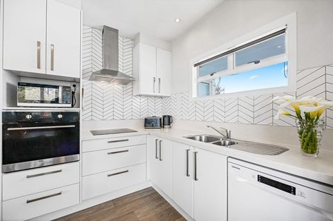 Photo of property in 40 Hindmarsh Street, Henderson, Auckland, 0612