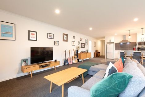 Photo of property in 2 Dyer Lane, Cambridge, 3434