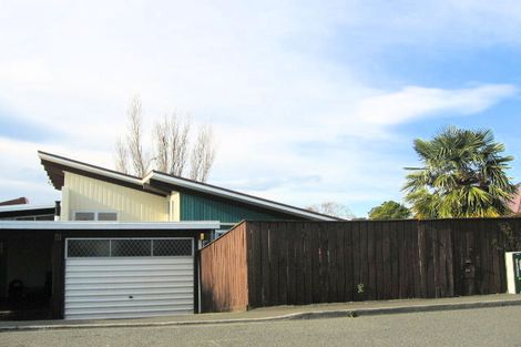 Photo of property in 9 Selwyn Road, Hospital Hill, Napier, 4110