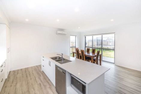 Photo of property in 33 William Dawson Crescent, Wigram, Christchurch, 8025