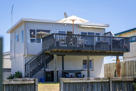 Photo of property in 271 Seaforth Road, Waihi Beach, 3611