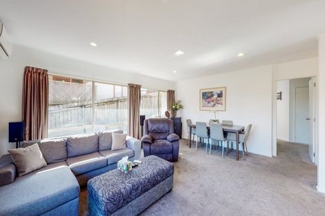 Photo of property in 3/692 Whangaparaoa Road, Stanmore Bay, Whangaparaoa, 0932