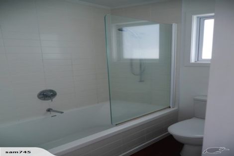 Photo of property in 19 Miro Street, Eastbourne, Lower Hutt, 5013