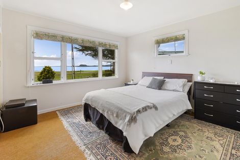 Photo of property in 13 Kawakawa Bay Coast Road, Kawakawa Bay, Papakura, 2585