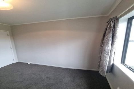 Photo of property in 1/11 Blackgate Place, Weymouth, Auckland, 2103