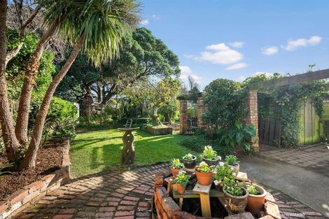 Photo of property in 36 Monorgan Road, Strathmore Park, Wellington, 6022