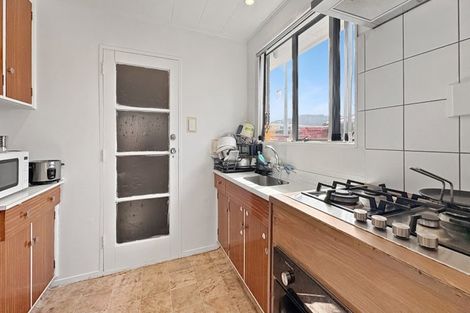 Photo of property in 4/2 Benzie Avenue, Elderslea, Upper Hutt, 5018