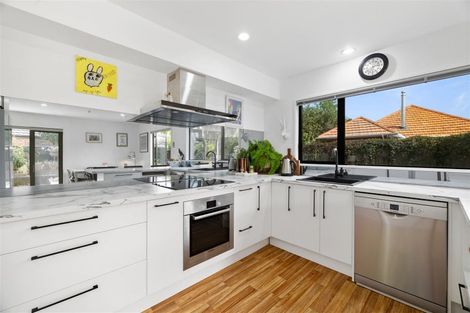 Photo of property in 2 Fadges Lane, Bryndwr, Christchurch, 8053