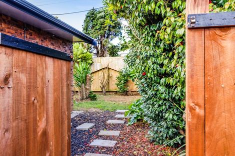 Photo of property in 1 Lynton Street, Upper Vogeltown, New Plymouth, 4310