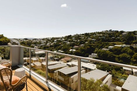 Photo of property in 5/69 Tiketike Way, Brooklyn, Wellington, 6021