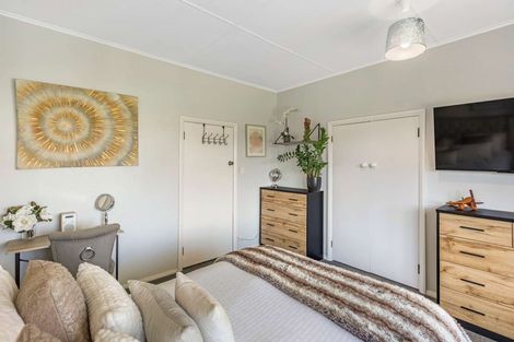 Photo of property in 17 Tulloch Street, Saint Johns Hill, Whanganui, 4500