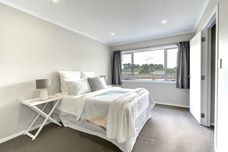 Photo of property in 6 Anna Jean Crescent, Flagstaff, Hamilton, 3210