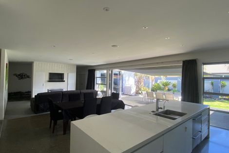 Photo of property in 5 Waiora Place, Pyes Pa, Tauranga, 3112