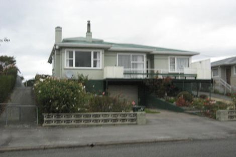 Photo of property in 21 Arrow Crescent, Holmes Hill, Oamaru, 9401
