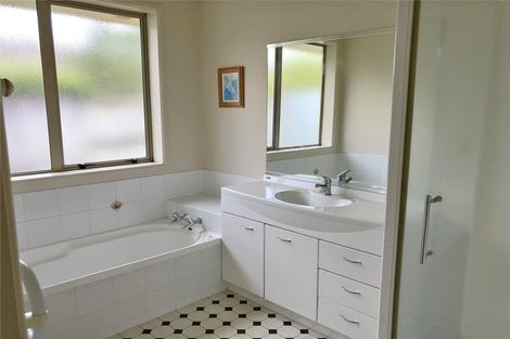 Photo of property in 5 Salisbury Place, Hamilton East, Hamilton, 3216