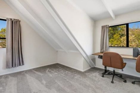 Photo of property in 14 Mallard Place, Unsworth Heights, Auckland, 0632