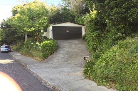 Photo of property in 19 Romney Square, Tawa, Wellington, 5028