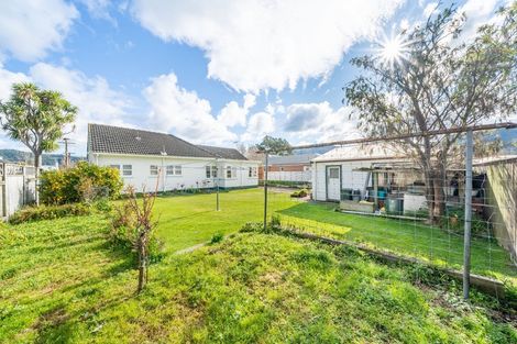 Photo of property in 5 Elizabeth Avenue, Heretaunga, Upper Hutt, 5018